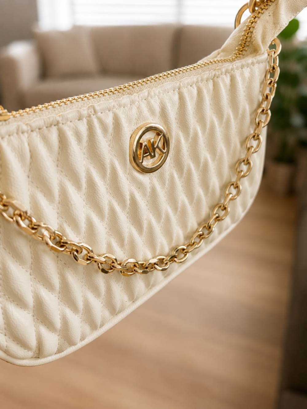 AK Anne Klein White Quilted Convertible Crossbody Shoulder Bag Gold Chain - Picture 3 of 4
